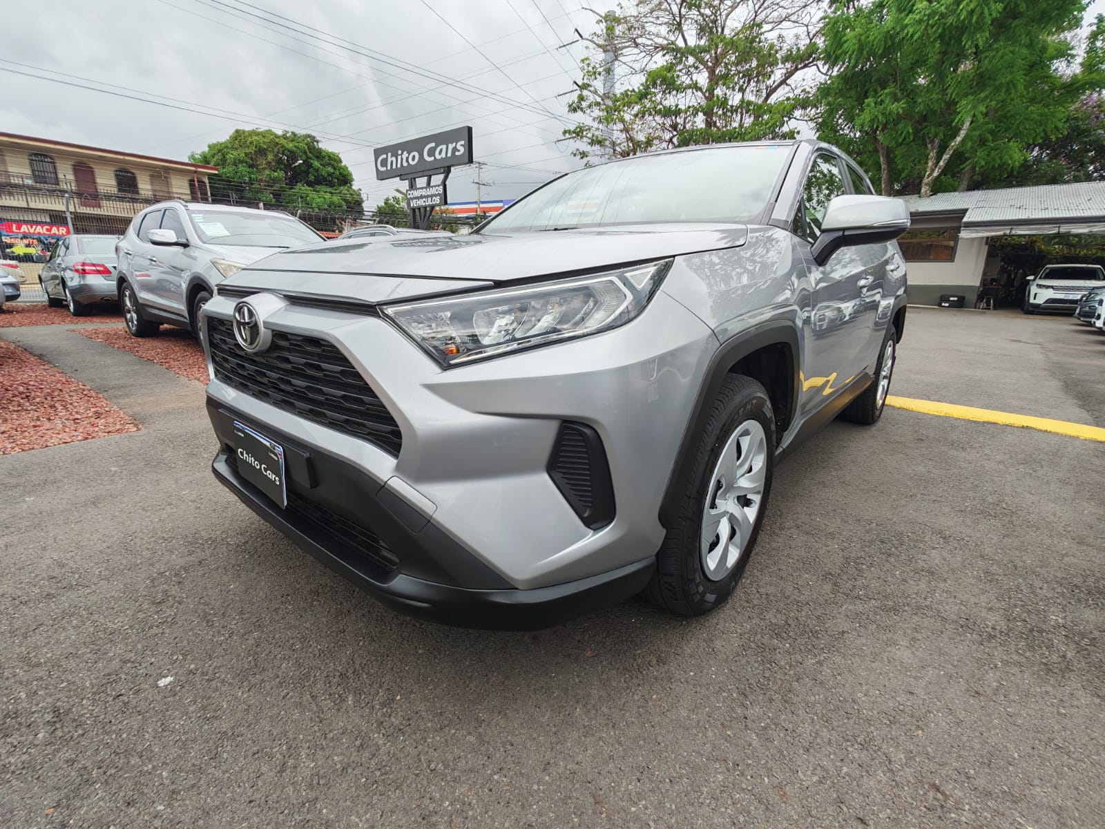 Toyota Rav4 LE 2023 Automático 4x4 